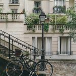 Un vélo à Montmartre à Paris