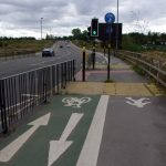 Piste cyclable sur le coté de la rue